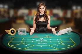 Gambaran teknis pusat data dan server untuk menjaga layanan online stabil dan aman